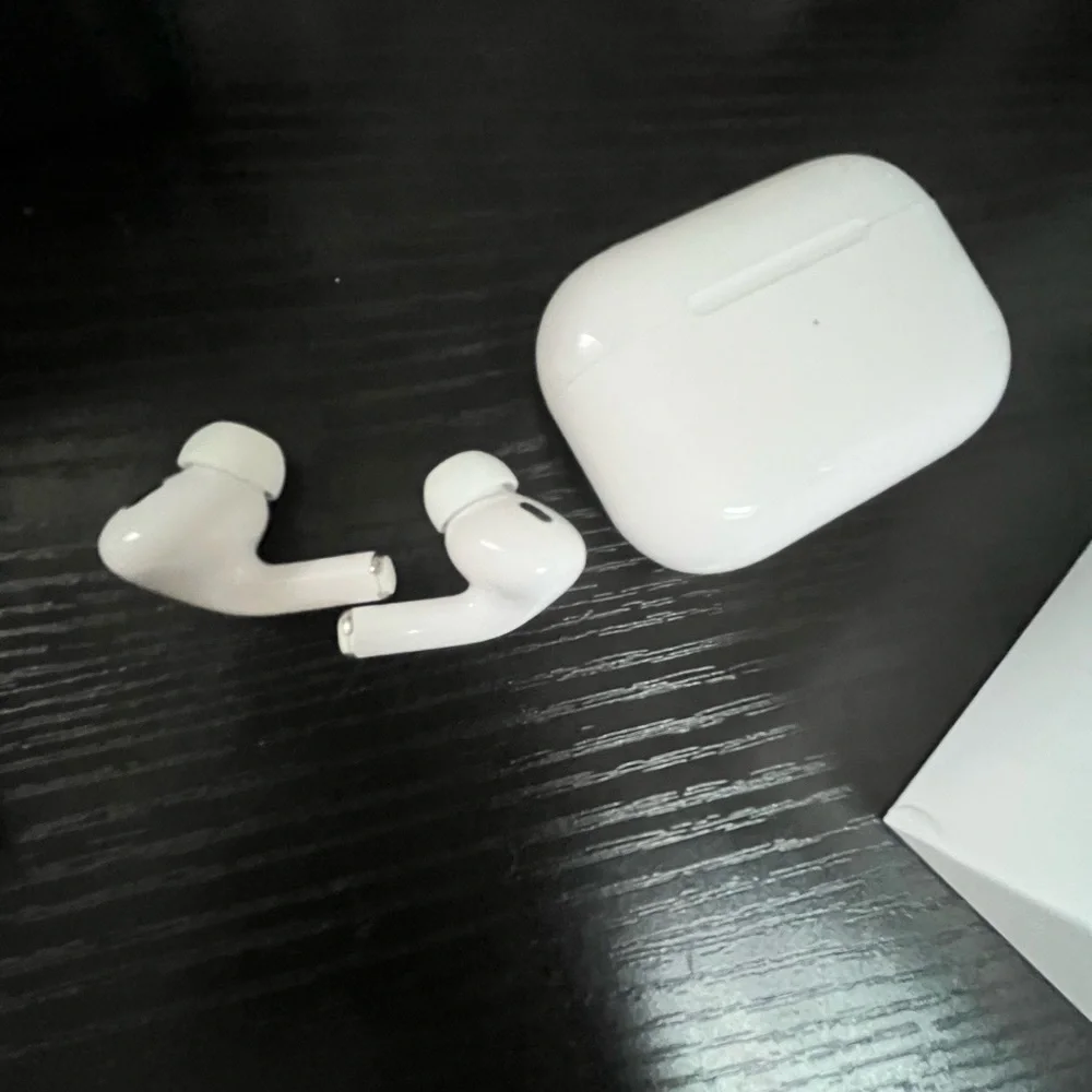 Apple White Bluetooth Earbuds with Case